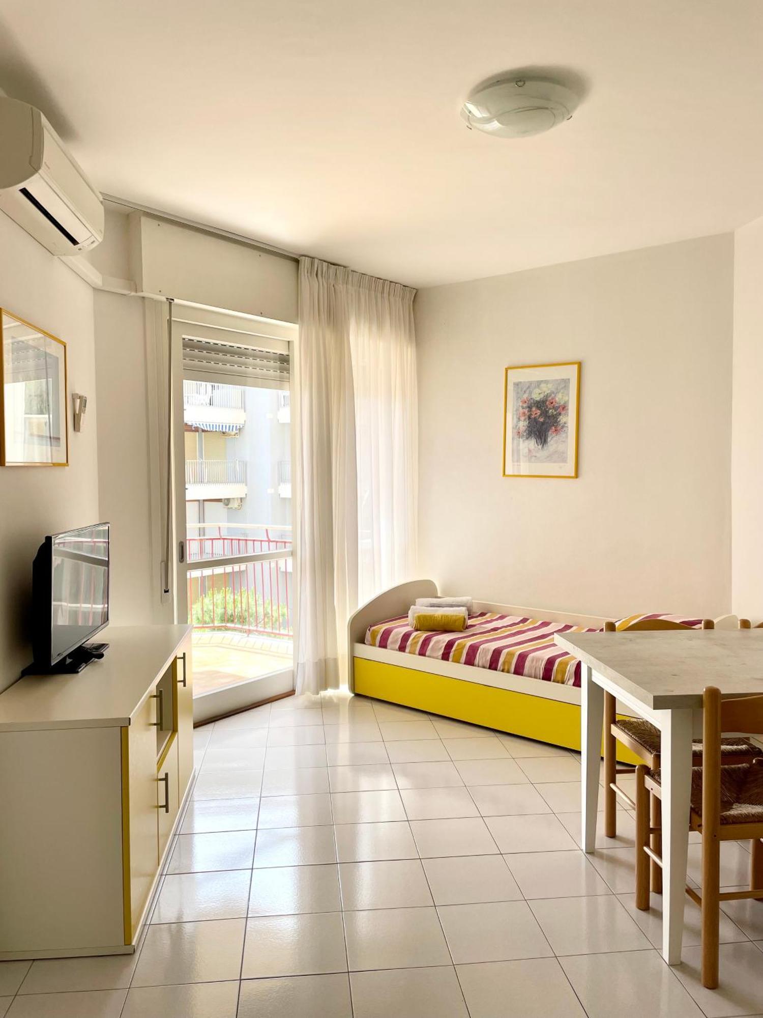 Residence Cristallo 4H Lignano Sabbiadoro Exterior foto