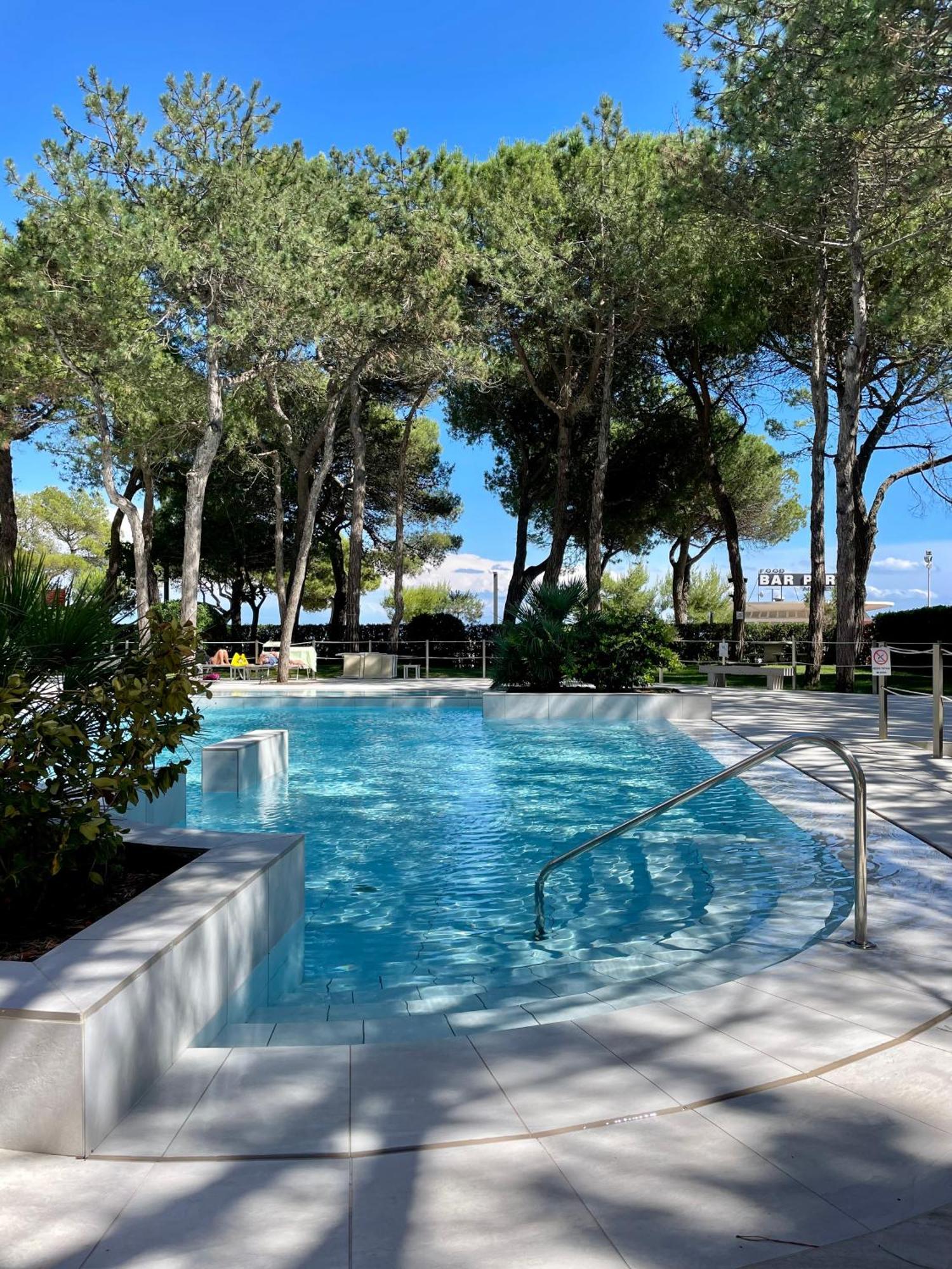 Residence Cristallo 4H Lignano Sabbiadoro Exterior foto